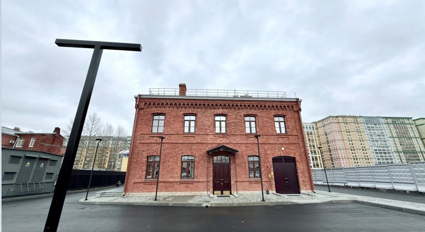 фасад дома, здание по адресу г Санкт-Петербург, наб Обводного канала, д 116 к 2
